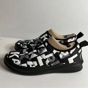 KARL LAGERFELD QUILTED LOGO SLIPPER BLACK WHITE MEN SNEAKERS SIZE 10M NEW KARL LAGERFELD QUILTED LOGO SLIPPER BLACK WHITE MEN SNEAKERS  main image 3